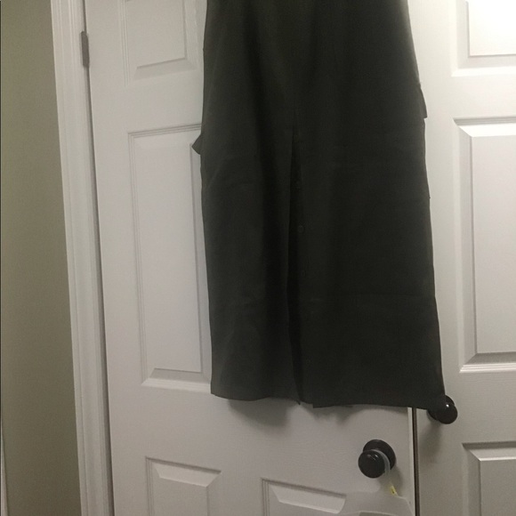 NWT khaki skirt with side pockets - Picture 7 of 8